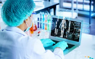 جامعة طيبة تساهم في كشف جين نادر مرتبط بخلل في نمو الدماغ