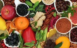 هل تؤثر الحمية الغذائية منخفضة الدهون على هرمون الرجولة؟