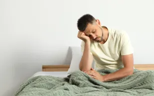 خبراء يحذرون: هذه الأطعمة تزيد الإرهاق وتؤثر على جودة النوم