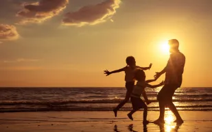 دراسة حديثة: أزمة منتصف العمر تتراجع أمام تدهور صحة الشباب