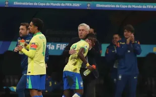 استبعاد فينيسيوس بقرار فني من أنشيلوتي قبل مواجهة بوليفيا