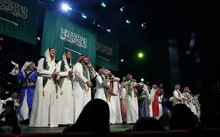 من القهوة إلى الألحان.. فعاليات اليوم الوطني في إثراء تحتفي بالهوية