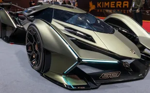 لامبورغيني V12 Vision GT.. سيارة مستقبلية بمحرك V12 أسطوري (فيديو)