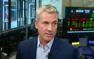 طلاق كريستين كابوت بعد ظهورها مع آندي بايرون بحفل Coldplay