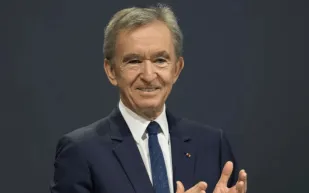 برنارد أرنو يرفض ضريبة المليارديرات: تهديد للاقتصاد أم عدالة ضريبية؟