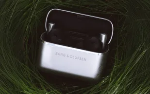 بيو غريس من بانغ آند أولفسن.. حين يتحوّل التصميم الخالد إلى تجربة سمعية فاخرة