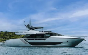 Riva 82 Diva  فائض من الأناقة والترف