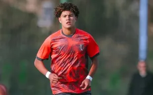 محمد طه المجني.. أصغر لاعب عربي في مونديال الشباب 2025