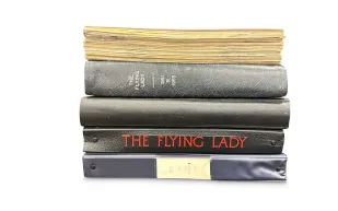 سجل تاريخي لهواة الكلاسيكيات.. مجلات رولز-رويس في مزاد بلا حد أدنى