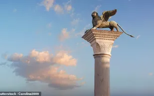 دراسة تكشف أصول صينية لتمثال أسد البندقية