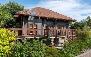  منزل Kate Winslet المستوحى من اليابان يُطرح للبيع في كورنوال