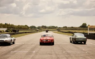 "ذا بيننسولا" لندن في جودوود ريفايفل.. فخامة تلامس إرث السيارات