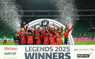 نجوم العالم ضد أبطال البرتغال.. مهرجان أهداف في مباراة الأساطير (فيديو)