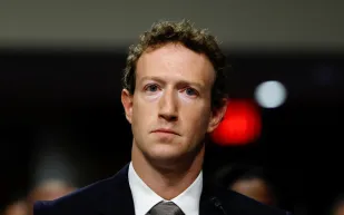  إذا قرر زوكربيرغ توزيع ثروته على كل أمريكي.. كم سيكون نصيب الفرد؟