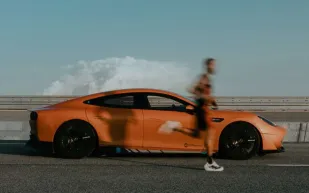 مرسيدس-AMG وأديداس تتعاون لتحقيق انجازات رياضية قياسية من خلال التقنية (صور)