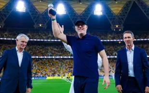 الاتحاد يودّع لوران بلان بفيديو مؤثر بعد رحيله المفاجئ عن الفريق