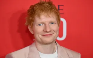 بعد حديثه عن الصراع الزوجي.. إد شيران يفاجئ جمهوره برسالة خاصة (فيديو)