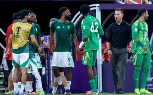 انتقال مفاجئ في الأفق؟ فنربخشة يستهدف عضوًا مهمًا في جهاز الأهلي السعودي