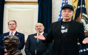 عطاء فقير.. المليارديرات الأمريكيون يملكون 5.7 تريليون دولار ويتبرعون بنسبة 3% فقط