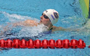 تقنية جديدة تجهز السباحين الأولمبيين لظروف المنافسة (فيديو)