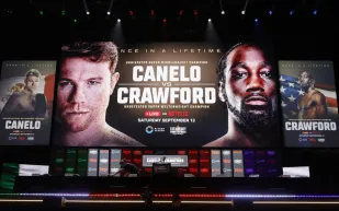 ساعات الألماس والدقة الميكانيكية ترافق نزال كانيلو وكروفورد