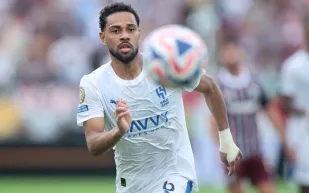 أزمة قانونية على الأبواب: تفاصيل فسخ عقد لودي مع الهلال وتأثيره على النادي