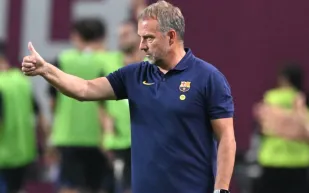 فليك يهدد ريال مدريد قبل الكلاسيكو: برشلونة سيكرر سيناريو التتويج