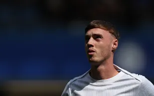 من الملعب إلى الأناقة.. كول بالمر يخطف الأنظار بأيقونة الساعات الفاخرة