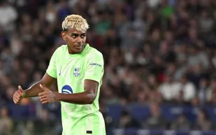  لامين يامال يكشف عن طموحاته مع برشلونة والمنتخب الإسباني