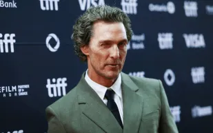 ماثيو ماكونهي يكشف سر زواجه الناجح مع كاميلا ألفيس