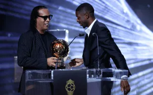 في مقدمتهم ميسي ومبابي.. نجوم الكرة يهنئون ديمبيلي بالكرة الذهبية