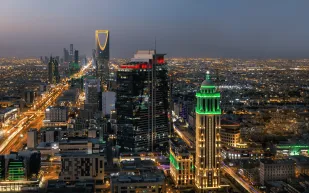 اليوم الوطني السعودي 95.. شباب المملكة يصنعون الفارق ويعيدون رسم ملامحها