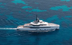 يخت Acqua Chiara.. يجمع بين الأناقة والابتكار في اليخوت الفاخرة