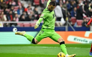 لويس ماكسيميانو ينضم إلى نيوم السعودي بعقد أربع سنوات