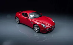 سيارتان نادرتان من Alfa Romeo تعودان إلى الواجهة في مزاد استثنائي