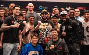 كانيلو وكروفورد يظهران رسميًا في لاس فيغاس استعدادًا لنزال القرن