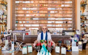 بلومبرغ: الأمير الوليد بن طلال في مفاوضات للاستحواذ على نادي الهلال السعودي