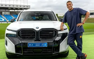 كيليان مبابي.. شغف السرعة يتجلّى في أسطول سيارات يتجاوز الفخامة (فيديو) 