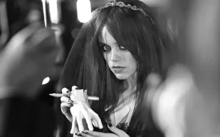 أول ظهور لـ Lady Gaga في Wednesday يثير الجدل