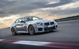 BMW M2 CS.. صغيرة بفعل كبير وأداء رياضي مثير
