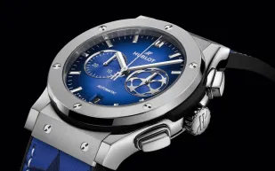 ساعة Hublot من التيتانيوم.. مبابي يطلق إصدارًا فاخرًا لأبطال أوروبا