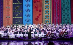 بحضور سيدة فرنسا الأولى.. الموسيقى السعودية تصدح في قصر فرساي (فيديو)