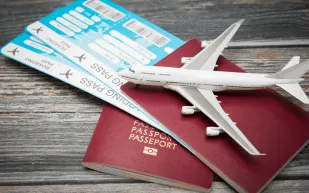 أفضل شهر للطيران في 2026: متى تحجز رحلتك لتفادي الإجهاد بالمطار؟