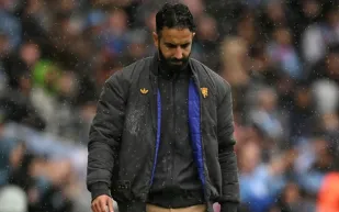 أموريم على المحك: خمسة مدربين محتملين لتولي قيادة مانشستر يونايتد