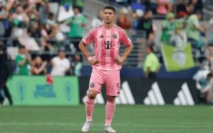 إيقاف لويس سواريز 6 مباريات بعد حادثة شجار أمام سياتل ساوندرز