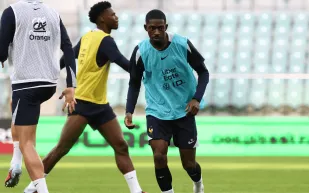 باريس سان جيرمان يفقد ديمبيلي ويهدد غيابه موقعة برشلونة