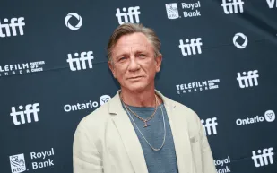 دانيال كريغ يلمّح لإمكانية جزء رابع من Knives Out (فيديو)