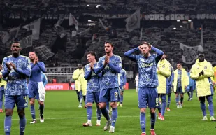 التشكيل المتوقع لقمة أياكس ضد إنتر ميلان بدوري الأبطال