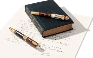 أقلام تكتب الخلود..  "مون بلان" تكرم غوته بإصدارٍ استثنائي