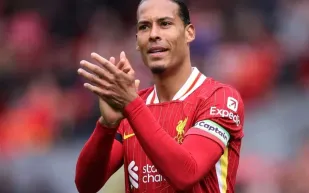 فان دايك بالصدارة.. تعرف على قائمة أفضل مُشتت للكرة في الدوري الإنجليزي